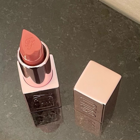 Too Faced Lady Bold Lipstick - Picture 3 of 8